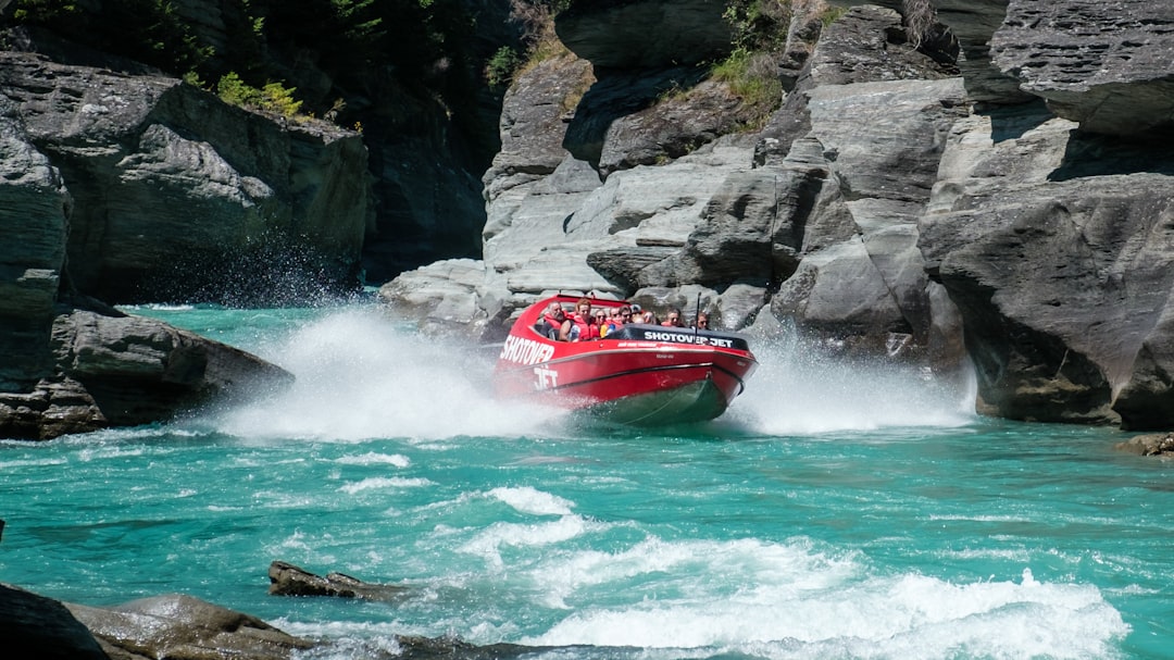 découvrez le tourisme d'aventure, une expérience inoubliable qui combine exploration, sensations fortes et immersion dans la nature. que vous soyez amateur de trekking, de rafting ou de safaris, plongez dans des paysages époustouflants et vivez des moments d'adrénaline uniques.